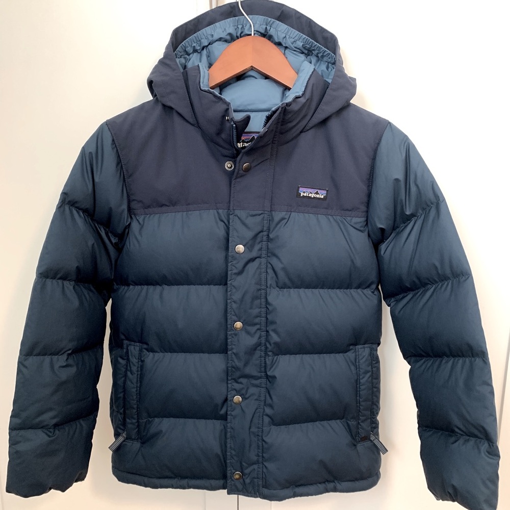 Kids hooded Patagonia down coat, size M